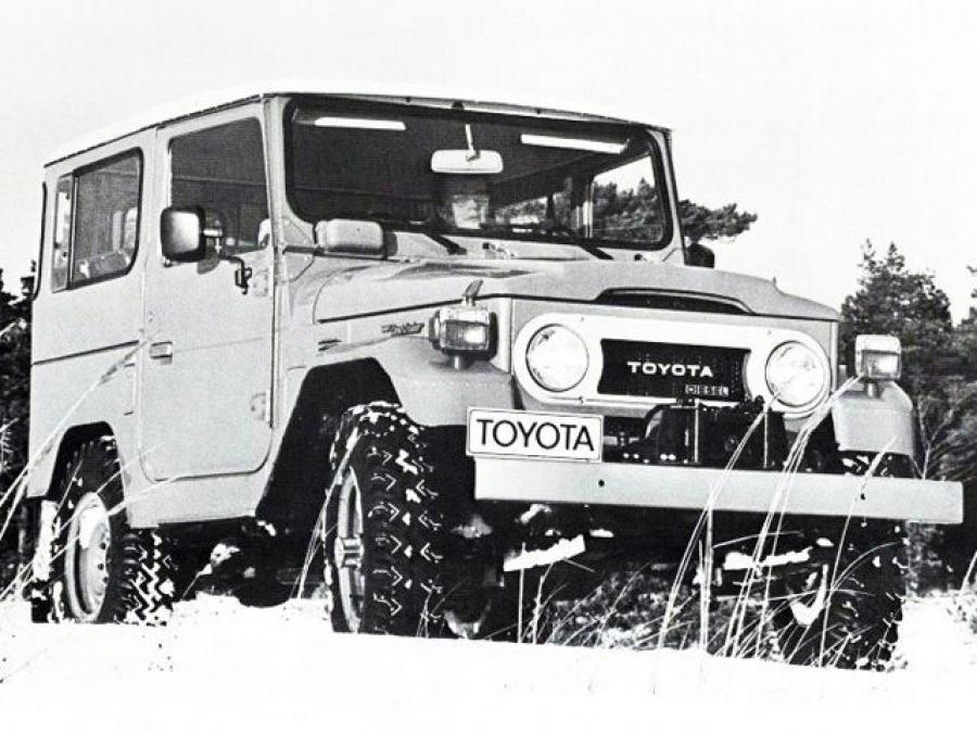  Toyota Land Cruiser (FJ40VL) 1961 года  (фото 4 из 4)
